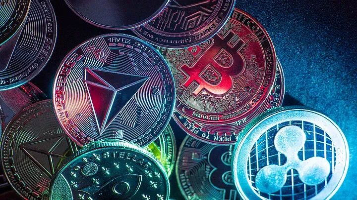 系绳更新其储量，现在拥有100,000多个比特币和50吨黄金